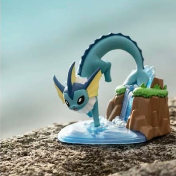 Funko Pokémon Vinyl figurine An Afternoon with Eevee & Friends : Vaporeon rare - Picture 2 of 9